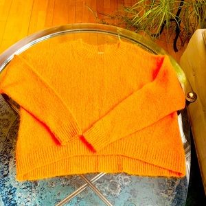 ✨ H & M✨ Tangerine Oversized High-Low Crew Neck Sweater